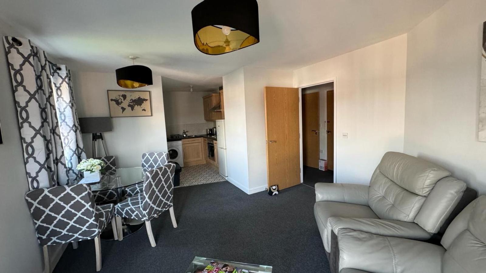 Spacious 1 Bedroom Apartment In Wigan Shevington Zewnętrze zdjęcie